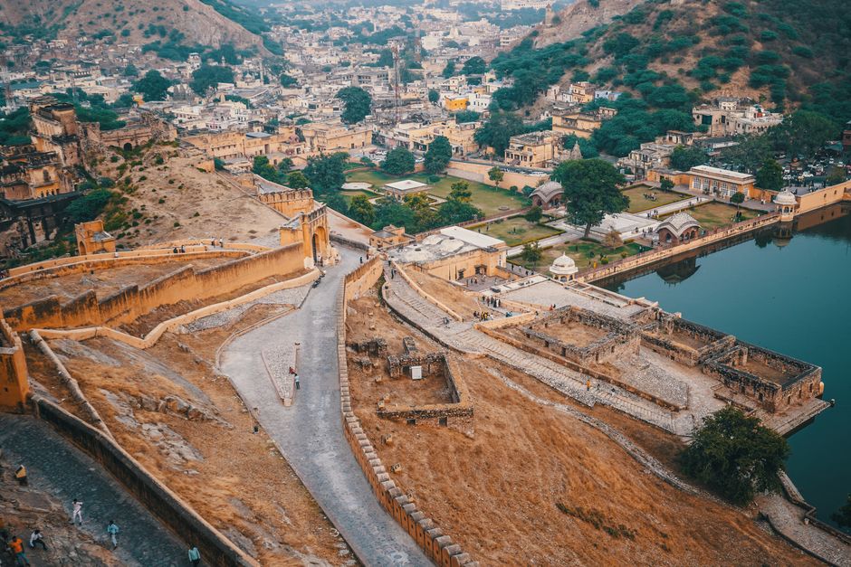 A stunning aerial shot of Amer Fort in Jaipur, showcasing historical architecture and scenic beauty.