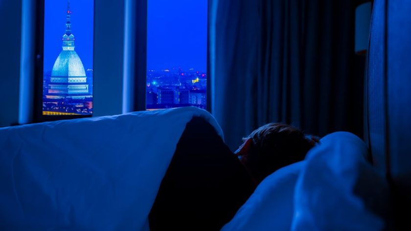 Hotel Deals: Hotel Deal Traps: How to Spot a Genuine Bargain vs. a Marketing Gimmick