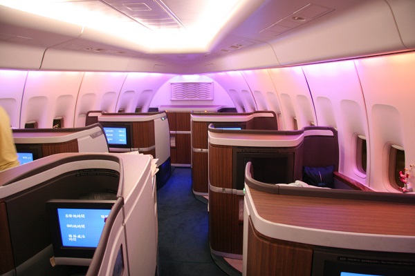 Advantages of Flying First Class Advantages of Flying First Class