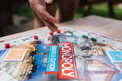7 Travel Games and Activities to Keep Kids Happy on Long Journeys (2026)