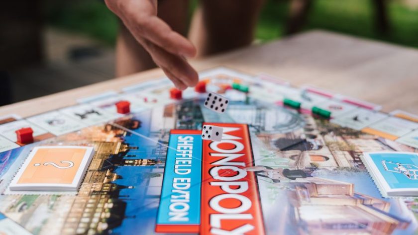 7 Travel Games and Activities to Keep Kids Happy on Long Journeys (2026) 7 Travel Games and Activities to Keep Kids Happy on Long Journeys (2026)