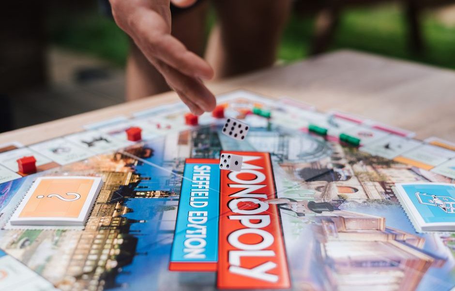 7 Travel Games and Activities to Keep Kids Happy on Long Journeys (2026)
